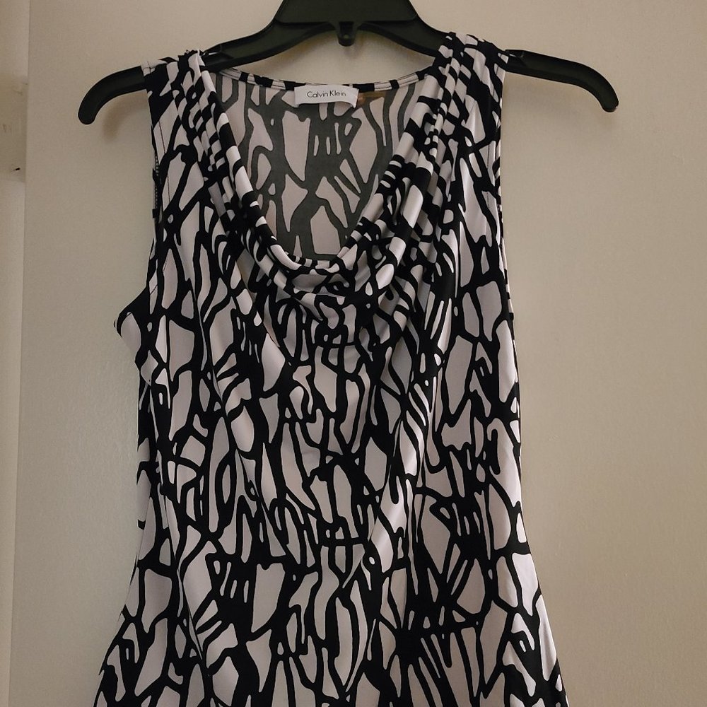 Calvin Klein Women's shirt small